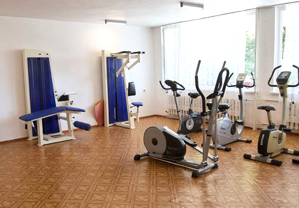 Почивка в Балнеохотел Констанция, Костенец: Нощувка на човек и възможност за закуска, обяд и вечеря + вътрешен минерален басейн, снимка 6