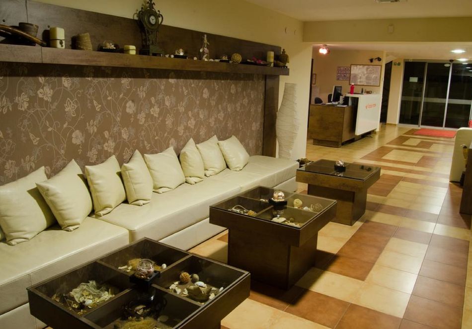 Море 2026 в Свети Влас: Нощувка на човек на база All Inclusive или Ultra All Inclusive + два басейн в хотел Тропикс & Венера, снимка 11