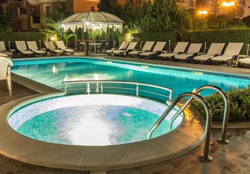 Море 2026 в Свети Влас: Нощувка на човек на база All Inclusive или Ultra All Inclusive + два басейн в хотел Тропикс & Венера, снимка 6