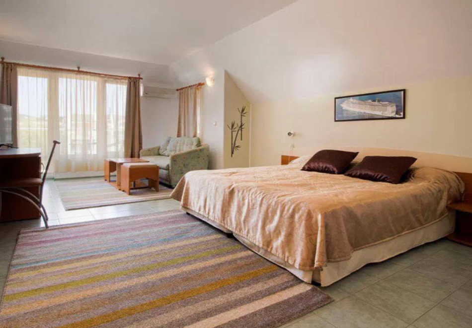 Море 2026 в Свети Влас: Нощувка на човек на база All Inclusive или Ultra All Inclusive + два басейн в хотел Тропикс & Венера, снимка 3