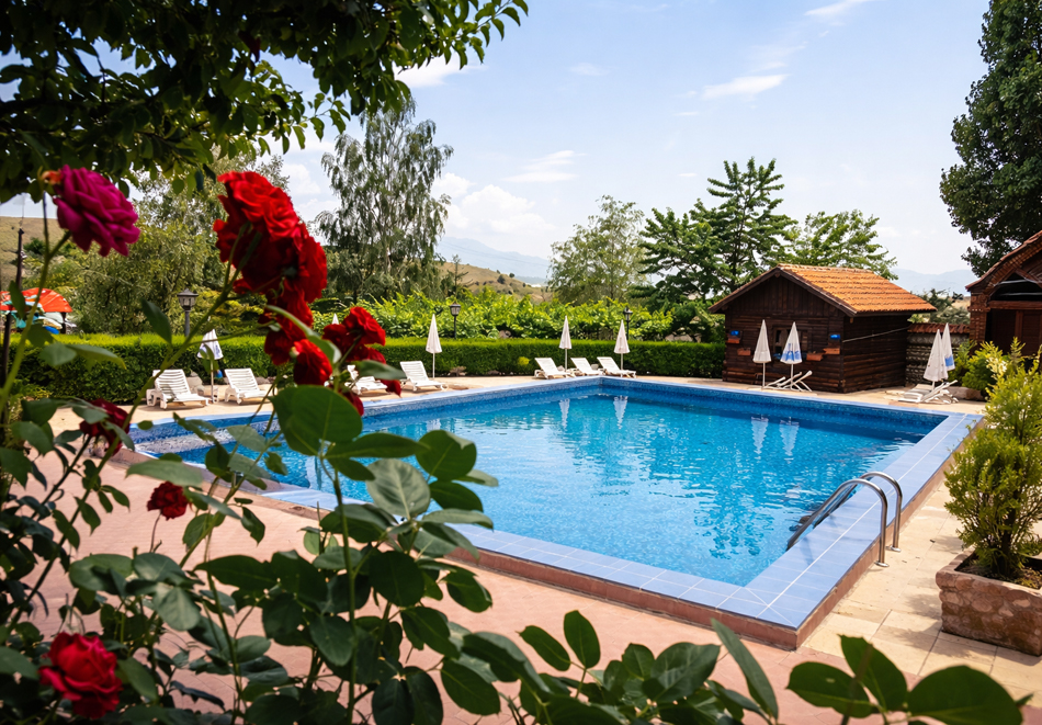 Почивка в Сандански: Нощувка на човек със закуска от Бутиков хотел Офир, снимка 3