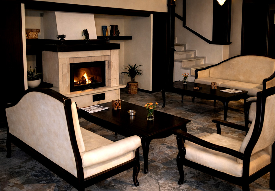 Почивка в Сандански: Нощувка на човек със закуска от Бутиков хотел Офир, снимка 8