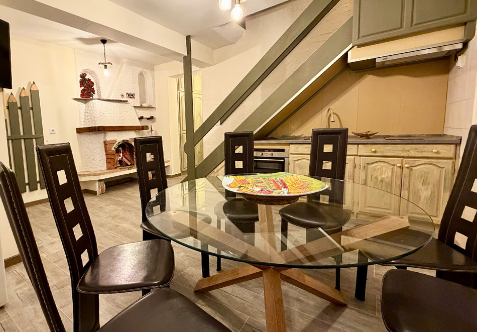 Почивка в полите на Родопите: Една нощувка с капацитет 11 човека в Къща за гости Арт Спектър, Брацигово, снимка 7