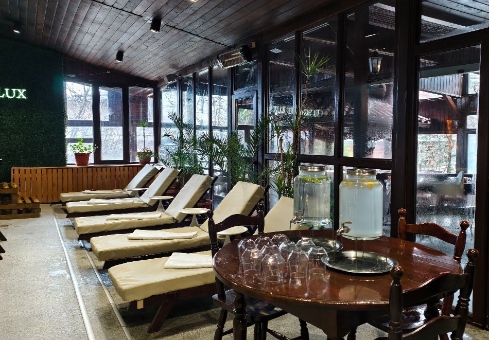 На ски в Банско: Нощувка на човек със закуска плюс възможност за вечеря в хотел Елегант Лукс, снимка 8