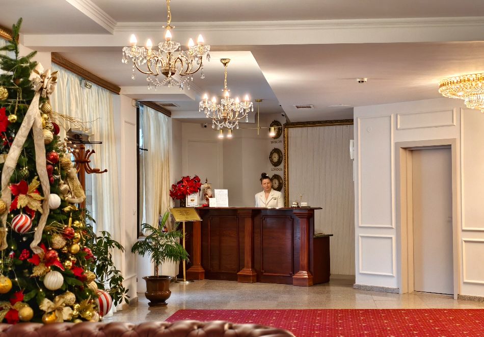 На ски в Банско: Нощувка на човек със закуска плюс възможност за вечеря в хотел Елегант Лукс, снимка 22