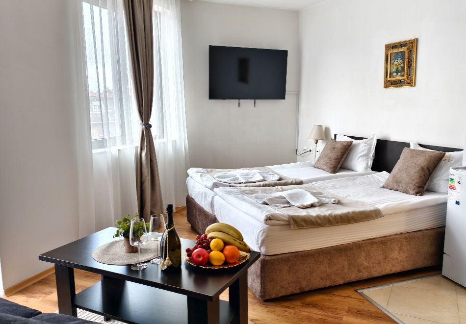 На ски в Банско: Нощувка на човек със закуска плюс възможност за вечеря в хотел Елегант Лукс, снимка 13