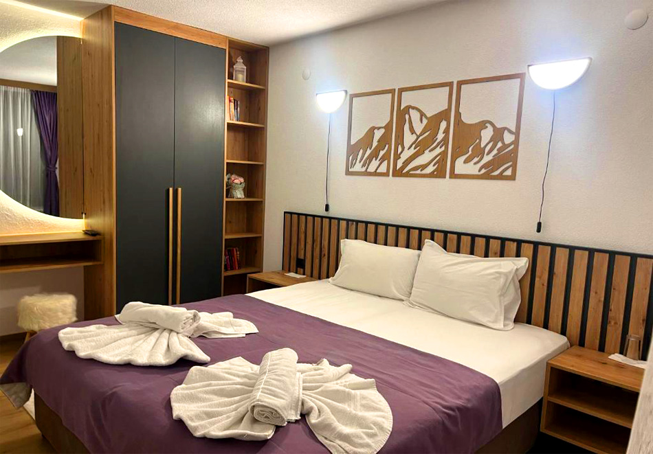 Почивка в Добринище: Нощувка на човек с опция за закуска от Къща за гости Рафе, снимка 8