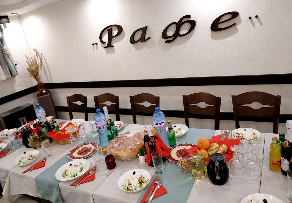 Почивка в Добринище: Нощувка на човек с опция за закуска от Къща за гости Рафе, снимка 10