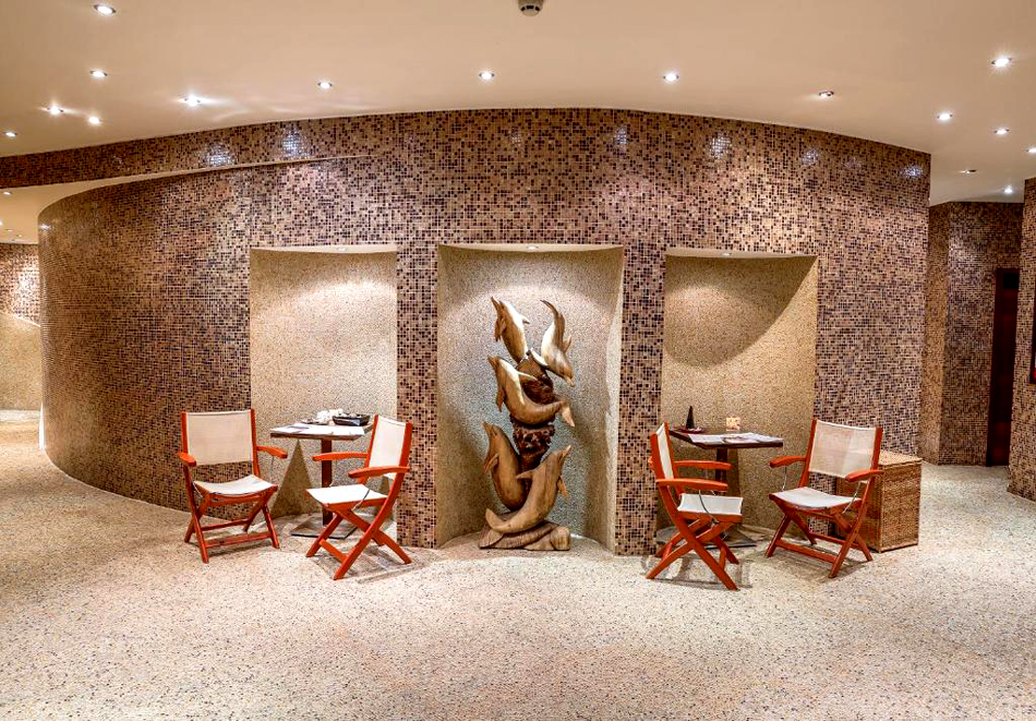 Почивка в Русе: Нощувка на човек със закуска + вътрешен басейн и фитнес от Хотел Космополитан****, снимка 9