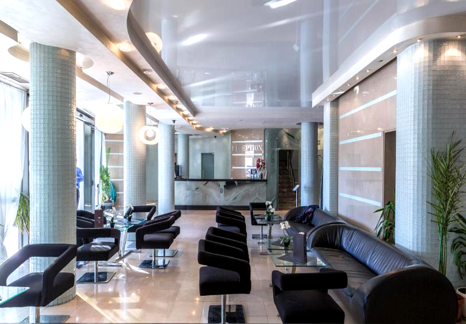 Почивка в Русе: Нощувка на човек със закуска + вътрешен басейн и фитнес от Хотел Космополитан****, снимка 13