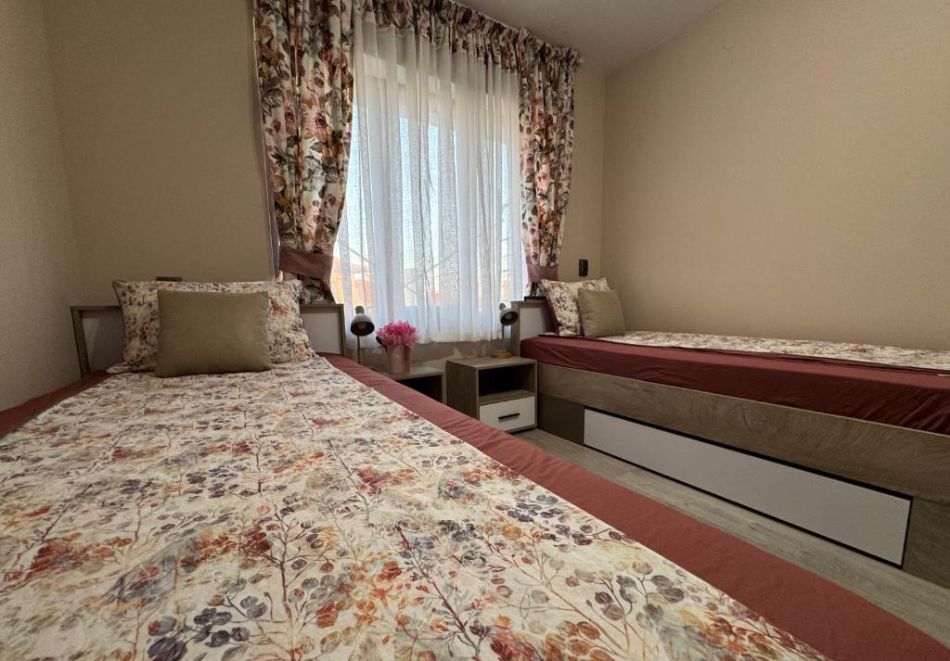 Почивка в Калофер: Нощувка в самостоятелна къща с капацитет шест човека в къща за гости Камберови, снимка 7