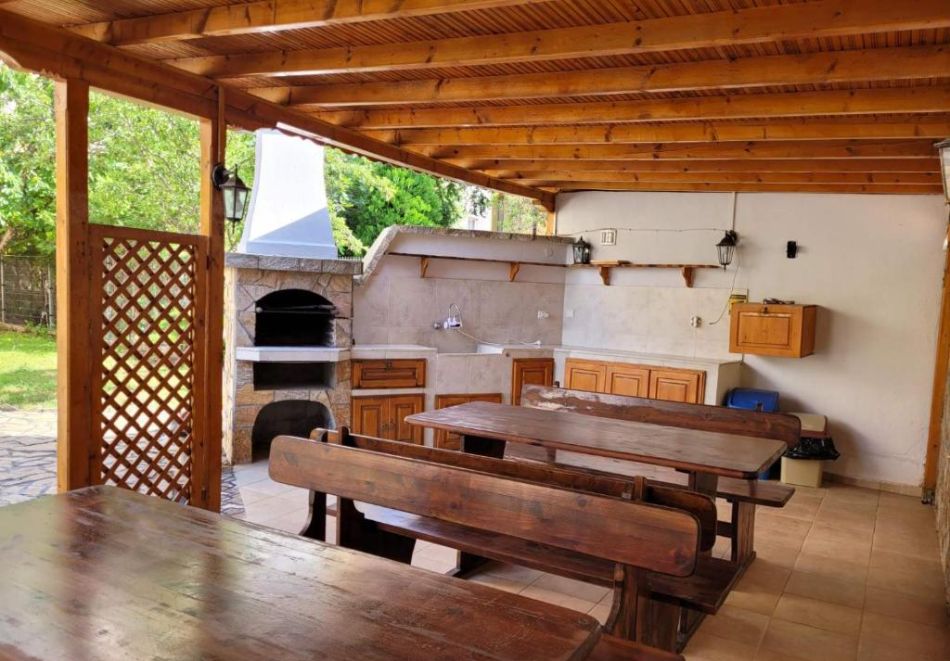 Лято 2026 в Равда на 200 м. от плажа: Нощувка на цени от 12.90 EUR/ 25.23 лв. на човек в къща за гости Айсберг, снимка 9