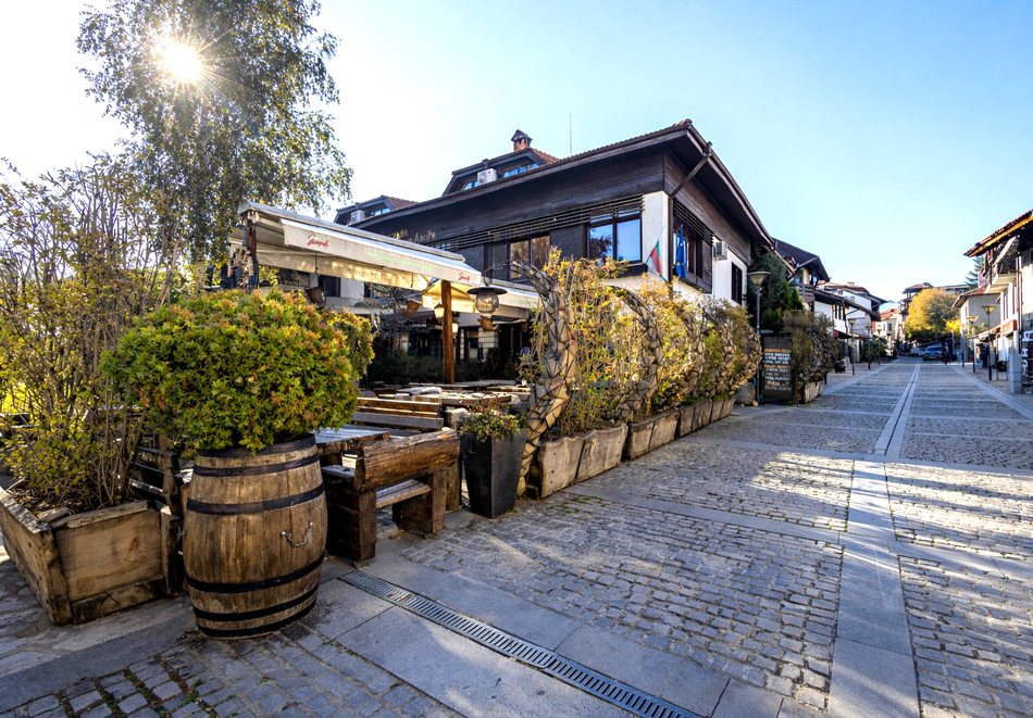 Хотел-механа Момини Двори, Банско