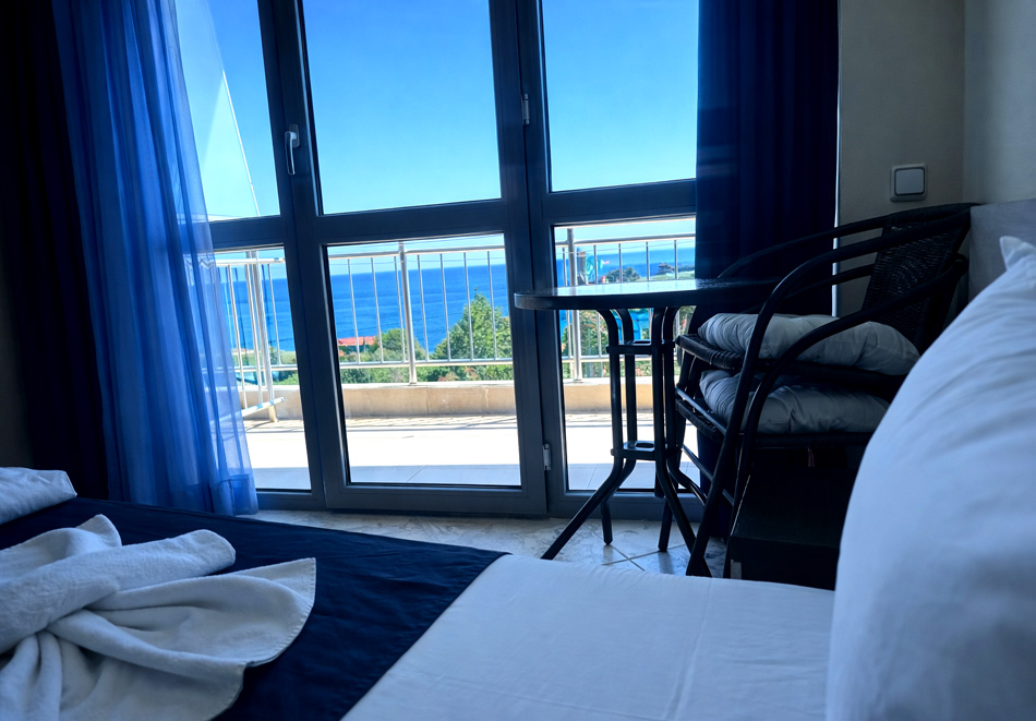 Лято в Синеморец: Нощувка на човек със закуска от хотел Афродита. Дете до 11.99г - БЕЗПЛАТНО!, снимка 6