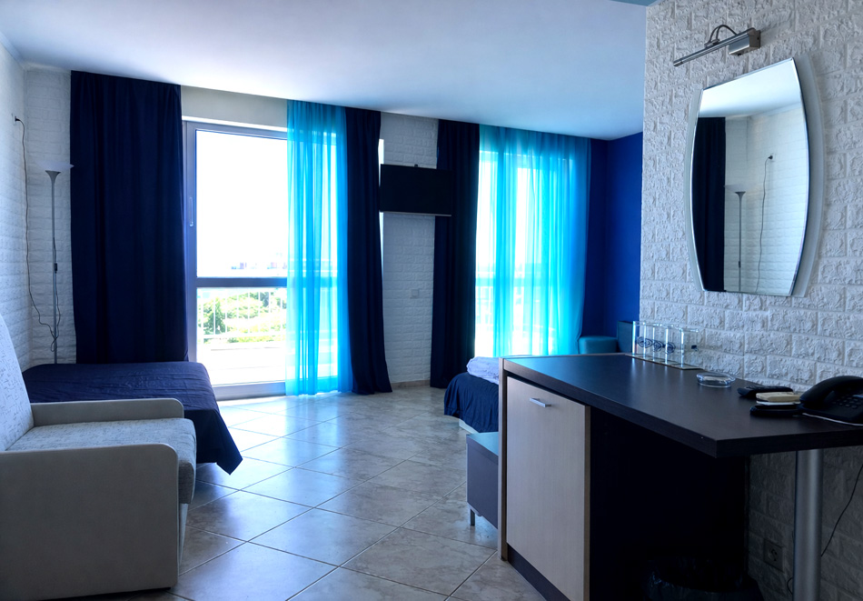 Лято в Синеморец: Нощувка на човек със закуска от хотел Афродита. Дете до 11.99г - БЕЗПЛАТНО!, снимка 5