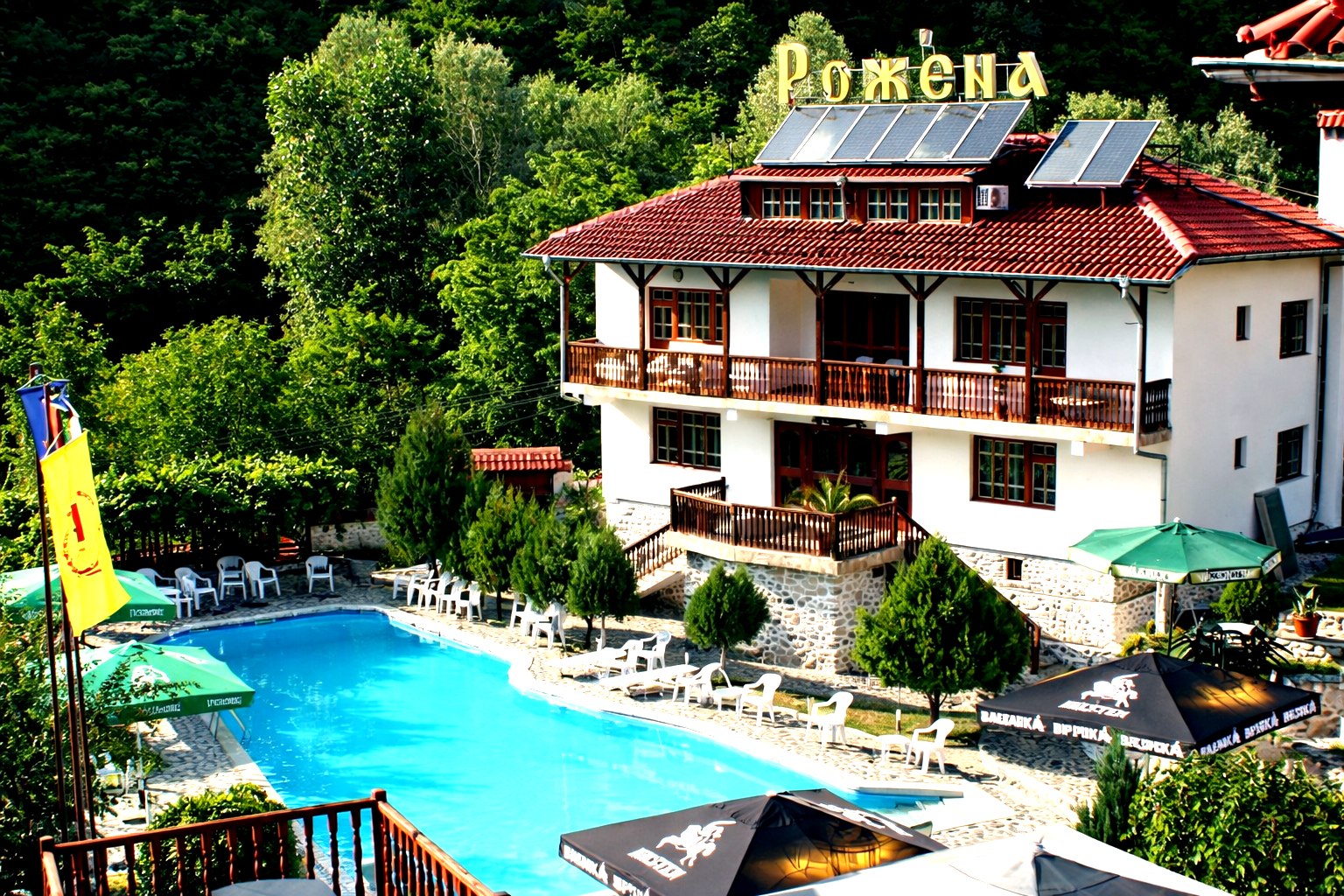 Уикенд до Роженски манастир: Нощувка на човек със закуска от Комплекс Рожена, Мелник, снимка 2