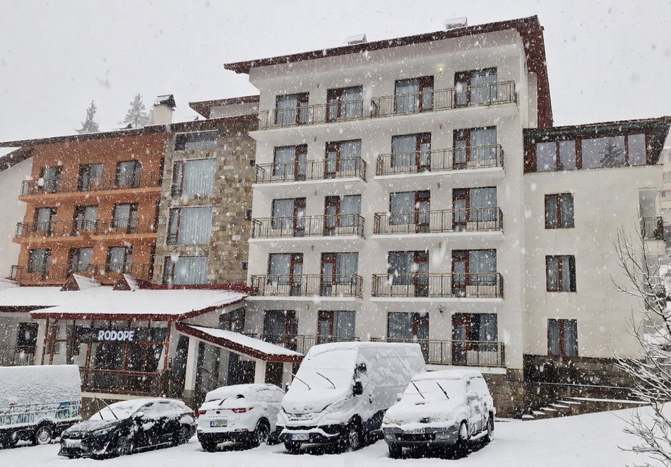 Почивка край Пампорово, м. Райковски ливади до Смолян: Нощувка на човек в НОВООТКРИТИЯ хотел Родопе, снимка 3