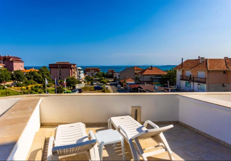 СПА почивка в Свети Влас: Нощувка на човек със закуска + басейн и релакс център НОВООТКРИТИЯ хотел Лагуна СПА, снимка 16