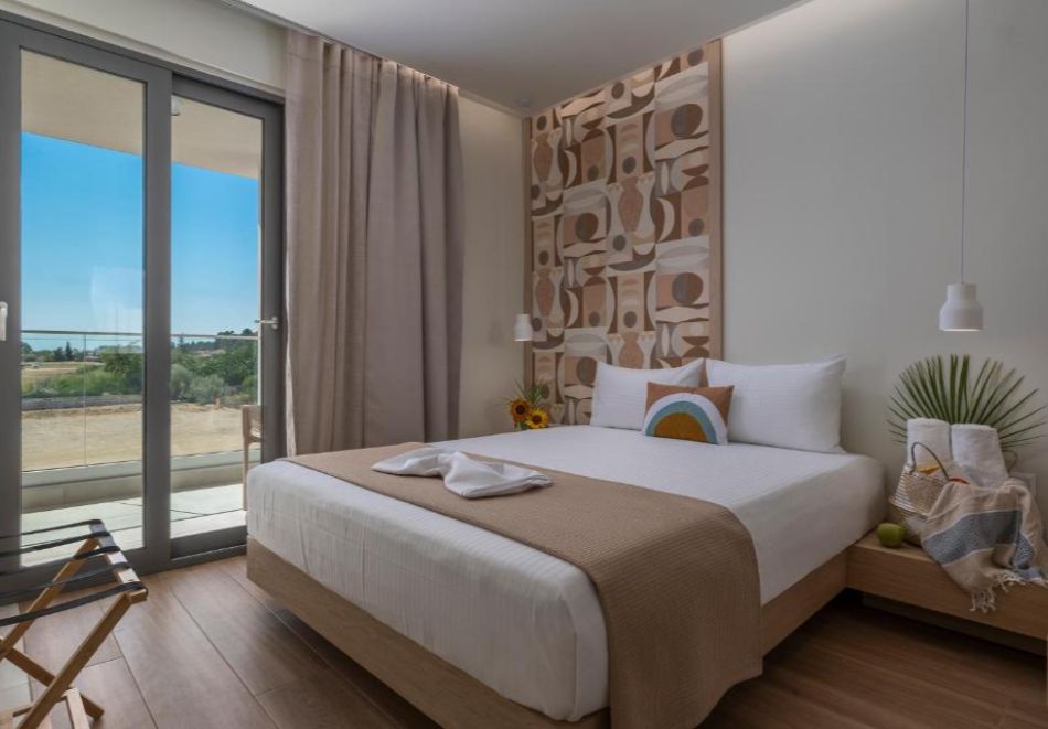 На 100м. от плажа в Касандра, Гърция: Нощувка на човек със закуска в Sandy Seaside Suites****, Неа Флогита, снимка 11