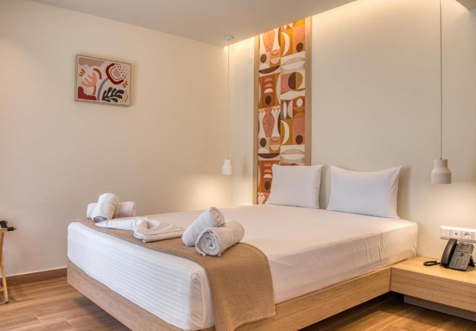 На 100м. от плажа в Касандра, Гърция: Нощувка на човек със закуска в Sandy Seaside Suites****, Неа Флогита, снимка 6