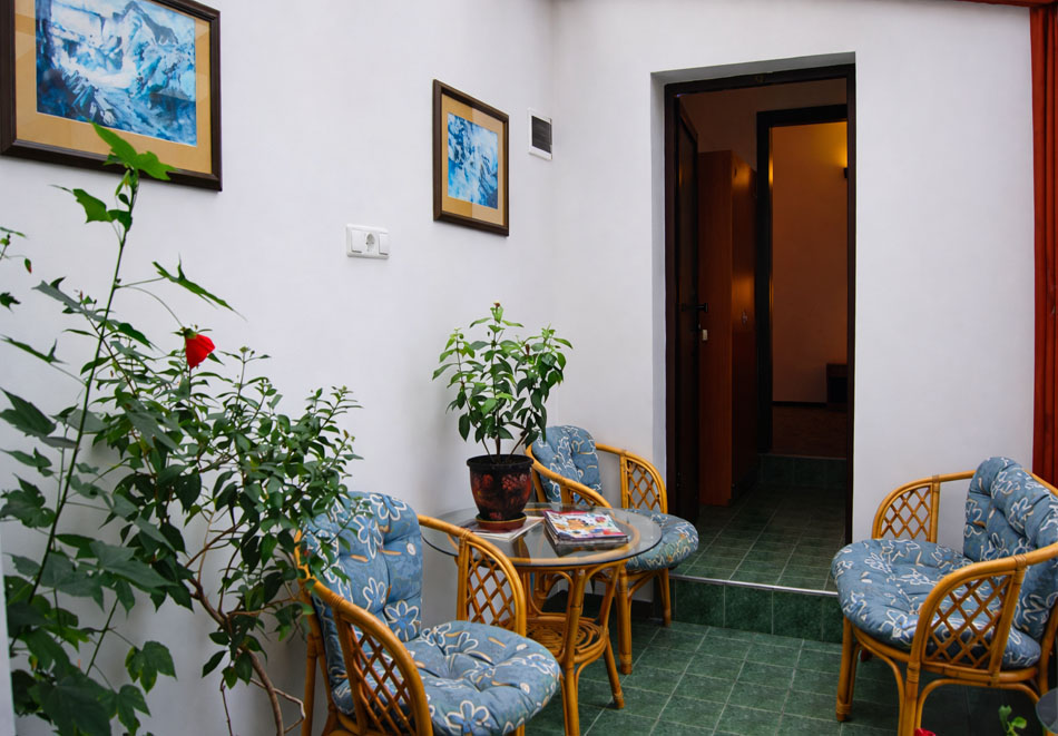 Почивка в Трявна: Нощувка на човек със закуска и възможност за обяд и вечеря от Балабановата къща, снимка 4