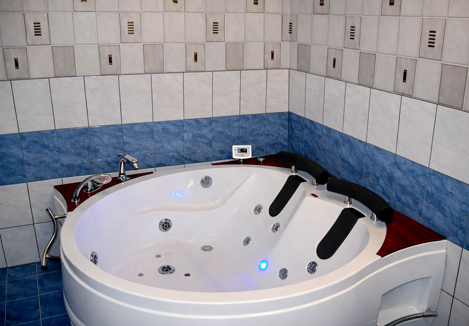 Почивка в Трявна: Нощувка на човек със закуска и възможност за обяд и вечеря от Балабановата къща, снимка 7