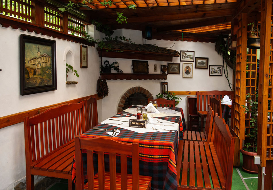 Почивка в Трявна: Нощувка на човек със закуска и възможност за обяд и вечеря от Балабановата къща, снимка 9