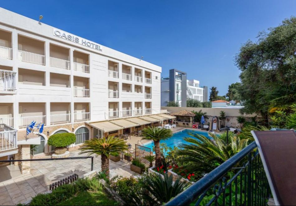 На първа линия на о.Корфу, Гърция: Нощувка на човек със закуска и възможност за вечеря + басейн в Oasis Hotel. Дете до 11.99г. БЕЗПЛАТНО!, снимка 3