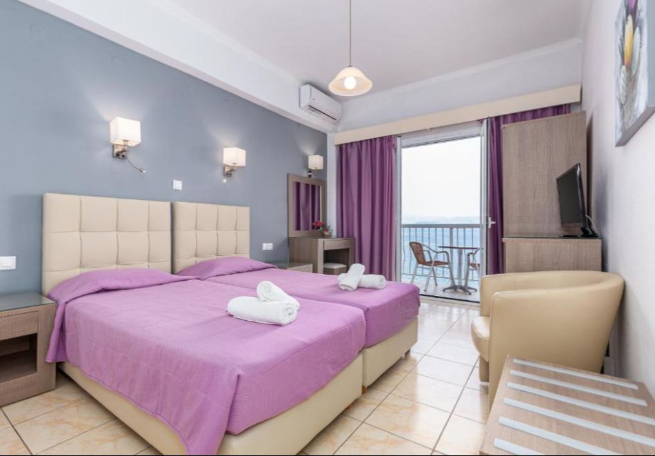 На първа линия на о.Корфу, Гърция: Нощувка на човек със закуска и възможност за вечеря + басейн в Oasis Hotel. Дете до 11.99г. БЕЗПЛАТНО!, снимка 6