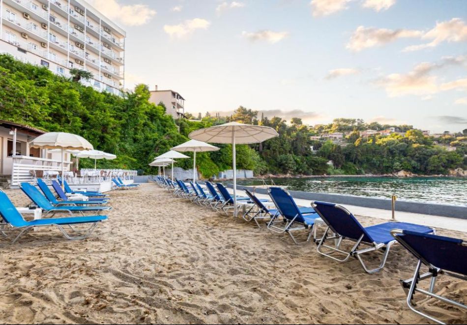 На първа линия на о.Корфу, Гърция: Нощувка на човек със закуска и възможност за вечеря + басейн в Oasis Hotel. Дете до 11.99г. БЕЗПЛАТНО!, снимка 17