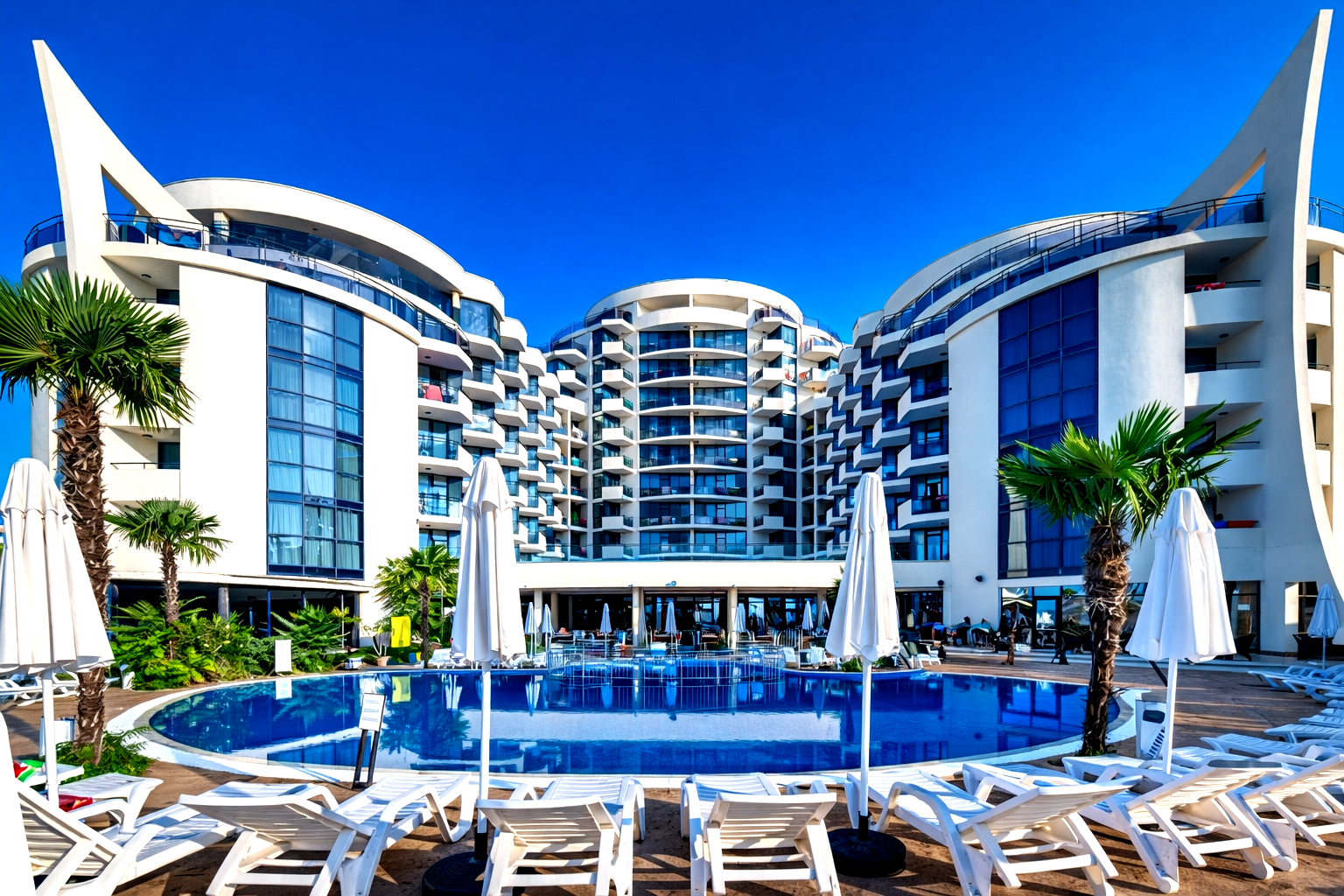 Почивка през май в Слънчев бряг! Нощувка на човек в помещение с гледка море на база All inclusive + басейн от хотел Зенит, снимка 3