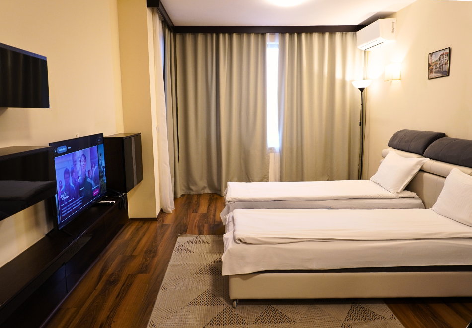 Пролетно бягство в планината до 30.04 в Банско: Нощувка на човек със закуска + басейн и релакс зона в хотел Сейнт Джордж Ски & Холидей****, снимка 16