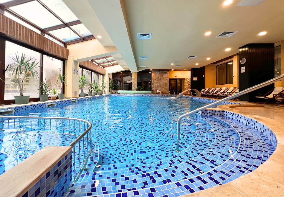 Пролетно бягство в планината до 30.04 в Банско: Нощувка на човек със закуска + басейн и релакс зона в хотел Сейнт Джордж Ски & Холидей****, снимка 6