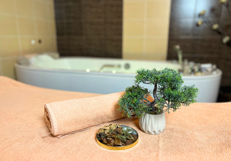 Пролетно бягство в планината до 30.04 в Банско: Нощувка на човек със закуска + басейн и релакс зона в хотел Сейнт Джордж Ски & Холидей****, снимка 10