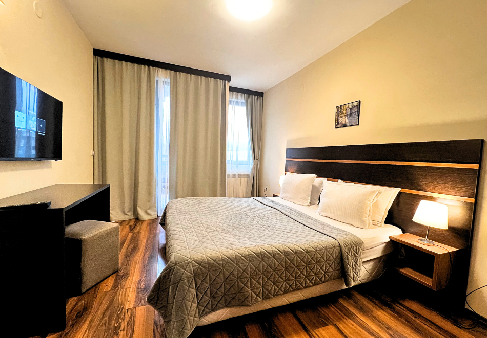 Пролетно бягство в планината до 30.04 в Банско: Нощувка на човек със закуска + басейн и релакс зона в хотел Сейнт Джордж Ски & Холидей****, снимка 13