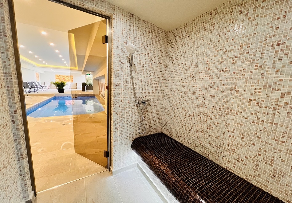 Великден във Велинград: 3 нощувки на човек със закуски + минерален басейн и релакс зона в Семеен хотел Ардо Вел, снимка 2