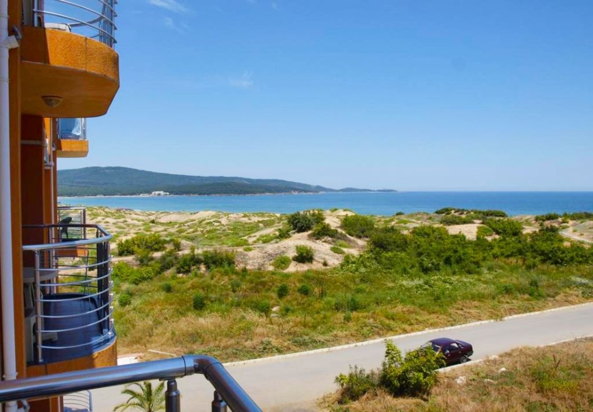 От 01.07 до 25.09 на море в Приморско: Нощувка на човек със закуска и с възможност за вечеря + разходка с яхта от хотел Пенелопе***, снимка 3