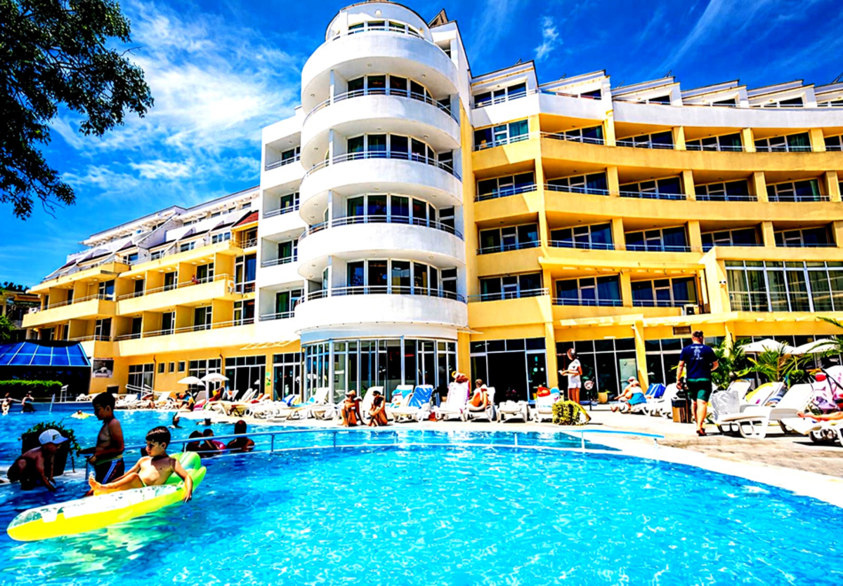 Почивка в Слънчев бряг: All Inclusive на човек + басейн от хотел Сън Палас****. Дете до 11.99г - БЕЗПЛАТНО!, снимка 2