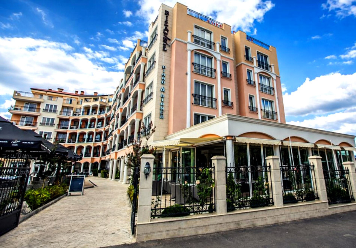 Почивка в Слънчев бряг: All Inclusive на човек + басейн от хотел Авеню Делукс****. Дете до 11.99г - БЕЗПЛАТНО!, снимка 3