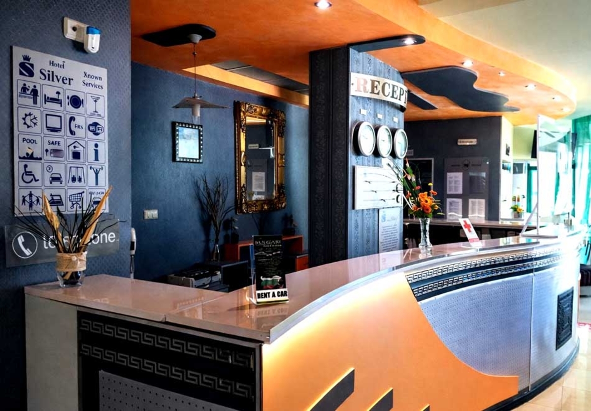 Почивка в Златни Пясъци: All Inclusive на човек + басейн, безплатен транспорт до плаж Кабакум и безплатен паркинг от хотел Силвър, местност Чайка, снимка 8