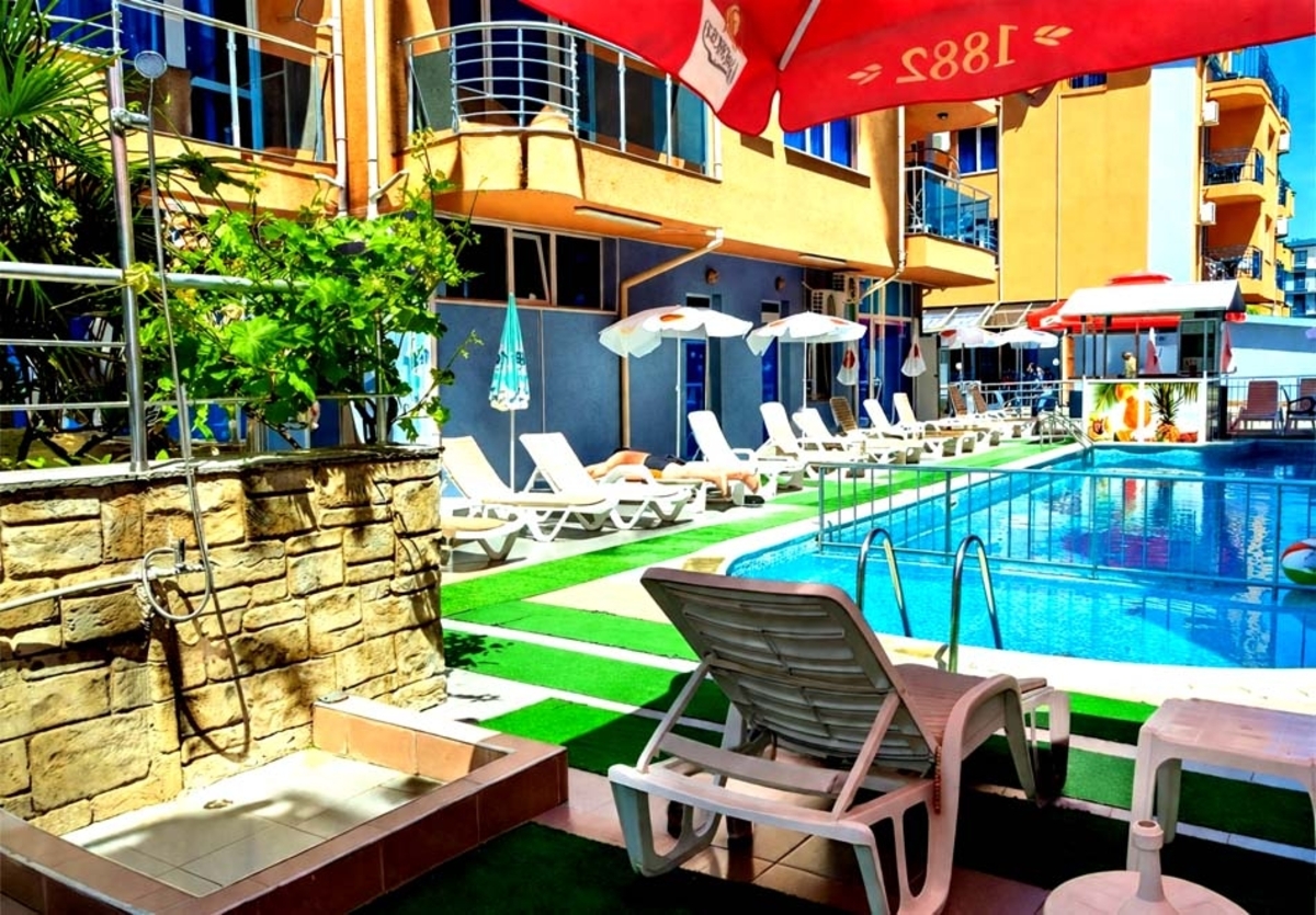 Почивка от 15.06 до 01.07 в Приморско: Нощувка на човек със закуска + басейн и безплатен паркинг от хотел Дара, снимка 3