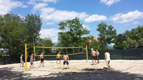 Басейн Плажът, стадион Локомотив