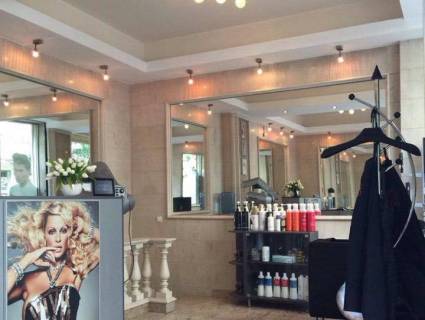 Prive Hair Botique, снимка 3