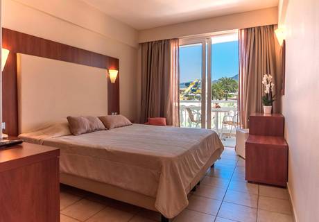 Аеротур ММ Самолетни екскурзии - офис Шипка, снимка 3