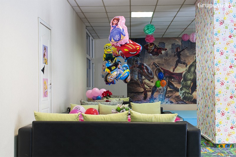 Estrella Bar & Dinner