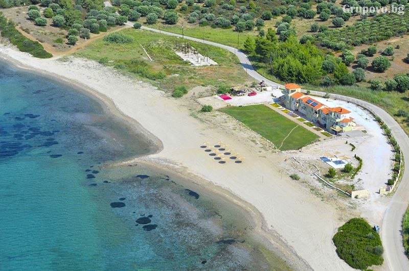 Monopetro, Метаморфозис, Гърция