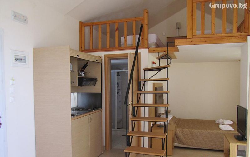 Monopetro, Метаморфозис, Гърция, снимка 6